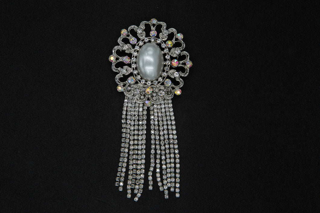 DST Pearl Center Bling Circle Pin w/Fringe